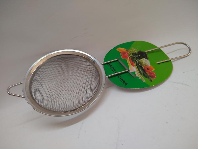 COLADOR METAL 12CM X UNID