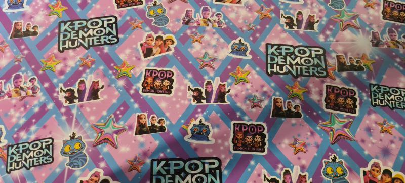 PAPEL DE FORRAR K-POP