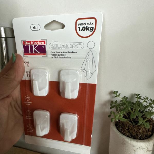 PERCHAS ADHESIVAS BLANCAS X 4 UNID (HASTA 1KG)