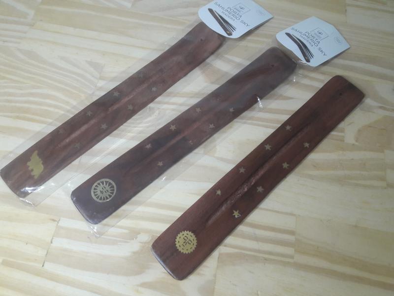 PORTASAHUMERIO MADERA C/DORADO 26CM