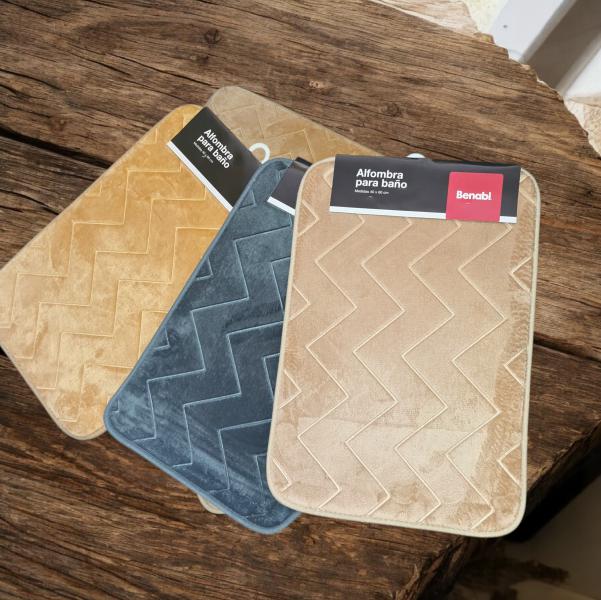 ALFOMBRA C/BASE ANTIDESLIZANTE 60X40CM