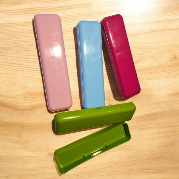 PORTACEPILLO/CUBIERTOS PLASTICO LISO COLOR 19*6